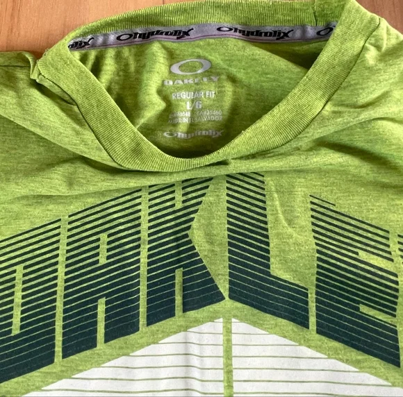 Oakley Mens Graphic T-Shirts Bundle Size Large Regular Fit- Green, Blue, Purple - Picture 6 of 6